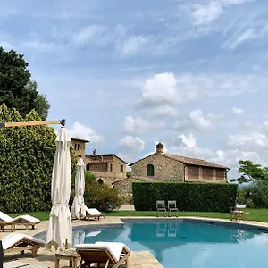 https://poggiosole.it-tuscanyhotel.com